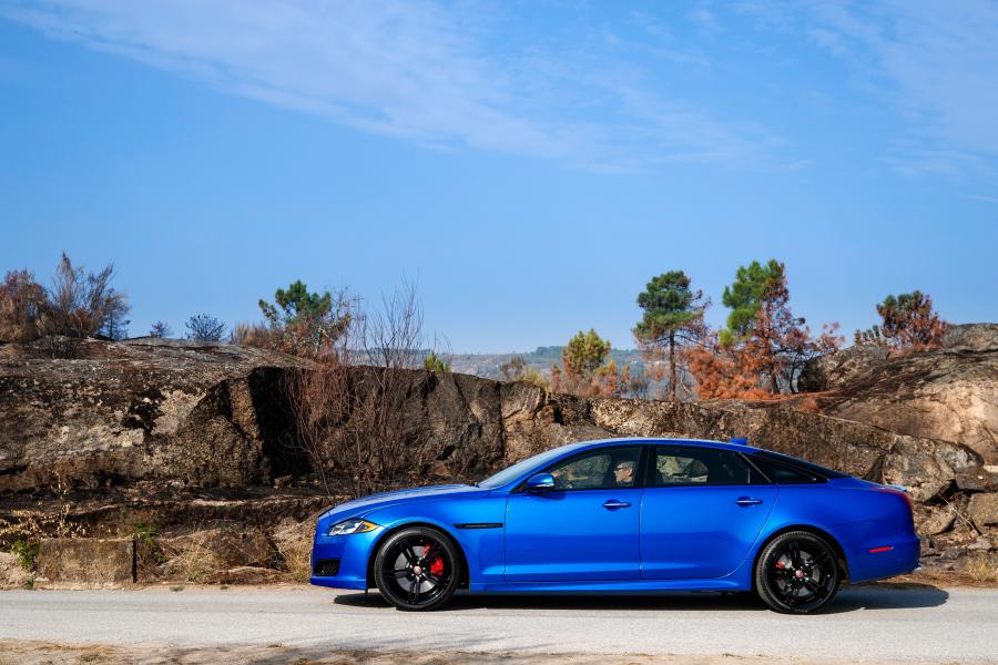  Jaguar XJR575 (X351) 2017 года  (WW) (фото 43 из 46)